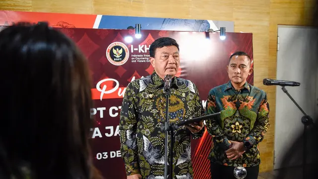 Menteri Koordinator Bidang Politik dan Keamanan (Menkopolkam), Jenderal Polisi (Purn.) Budi Gunawan bersama Kepala BNPT, Komjen. Pol. Eddy Hartono di Auditorium Perpusnas (Istimewa)