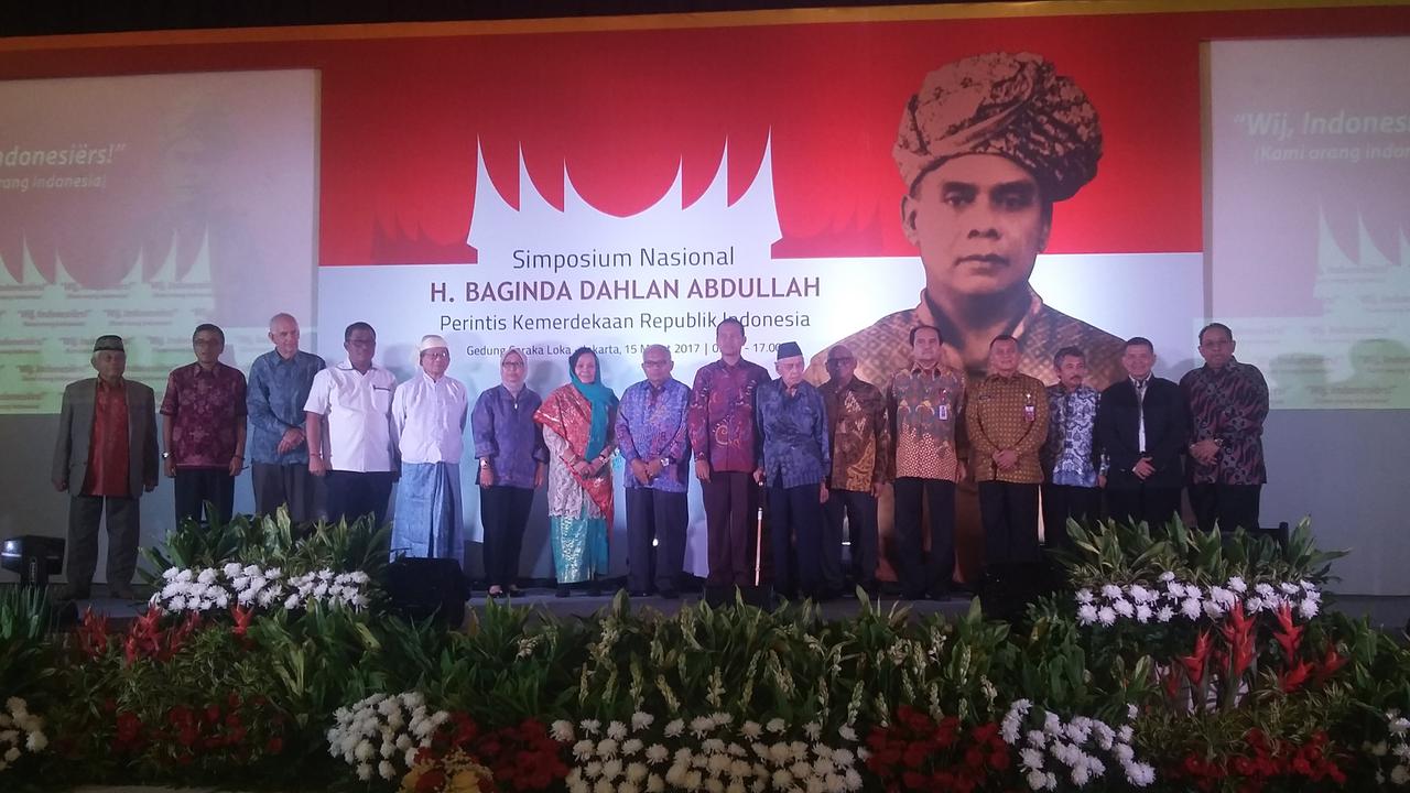 Simposium Nasional mengusulkan Baginda Dahlan Abdullah menjadi pahlawan nasional.