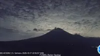 Gunung Semeru erupsi