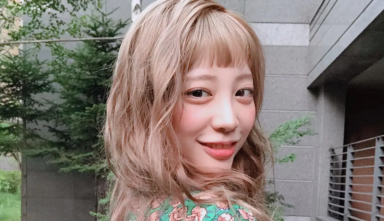 Choi Ye Seul buka suara mengenai kabar yang mengatakan ia dipermudah untuk masuk kuliah. (instagram/yeseul0104)