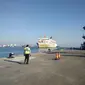 KM Dobonsolo sesaat sebelum merapat di Pelabuhan Tanjung Emas Semarang, Minggu (18/6/2017). (foto : Liputan6.com / edhie prayitno ige)