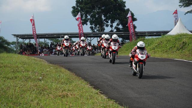 Astra Honda Racing School (AHRS), Astra Honda Dream Cup (AHDC)