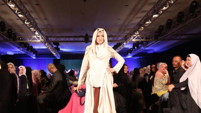 Cantiknya Marshanda, Maudy dan Ashanty Pakai Hijab di IFW