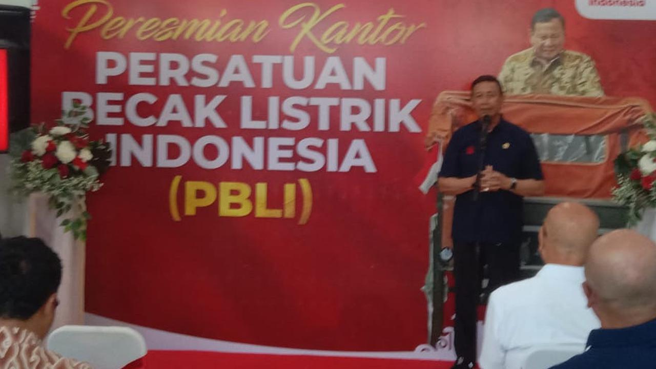 Wiranto Pastikan Mobil Dinas Pakai Maung Pindad: Presiden Sudah Gunakan Masa Menterinya Mercedes