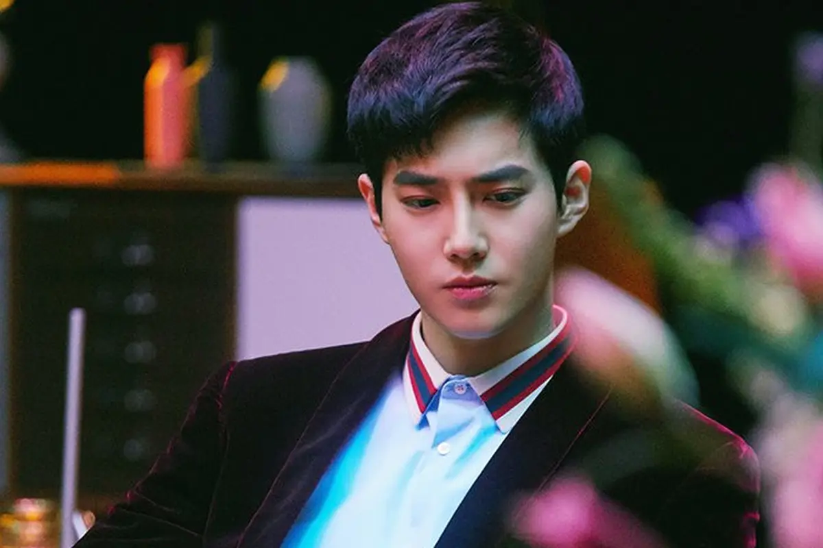 [Bintang] Pilih Mana MV Suho EXO, Do You Have a Moment atau Dinner?