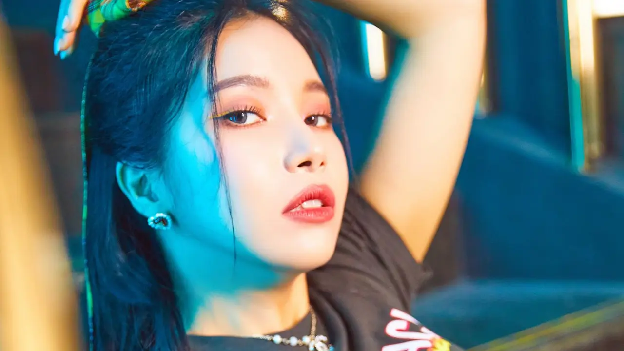 Solar Mamamoo. (RBW via Soompi)