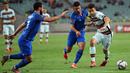 Seleccao tampil tanpa sang bintang, Cristiano Ronaldo pada laga tersebut karena akumulasi kartu kuning. Meskipun begitu, Portugal tetap tampil mendominasi dan lancarkan serangan dari awal babak pertama. (Foto: AFP/Tofik Babayev)