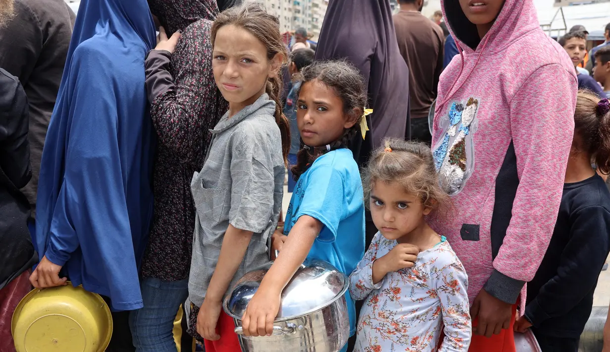 Perserikatan Bangsa-Bangsa (PBB) menyatakan pada Rabu (21/5/2025) bahwa mereka sedang berupaya menyalurkan bantuan yang sangat dibutuhkan ke tangan warga Palestina di Gaza. (Omar AL-QATTAA/AFP)