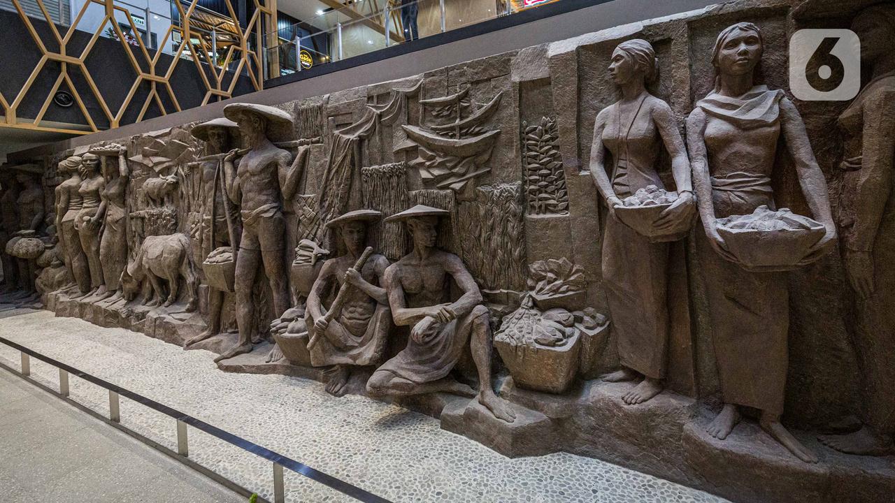 Relief Peninggalan Bung Karno di Gedung Sarinah