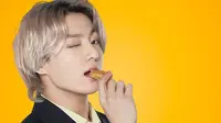 Jungkook di promosi menu kombo McDonald's X BTS, BTS Meal. (dok. Instagram @mcdonalds/https://www.instagram.com/p/CPN9Ej1px9f/)