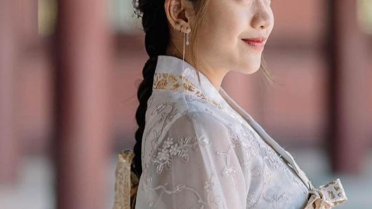 Bikin Pangling, 8 Foto Inspirasi Korean Look Ala Ghea Indrawati yang Cantik Sekali