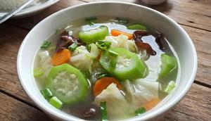 Resep Sayur Oyong Kuah Bening (Foto: AI)