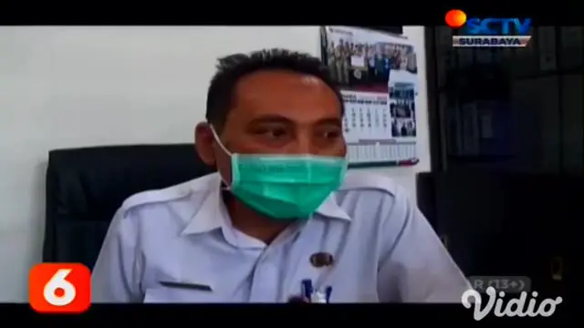 Kantor Kecamatan Kabuh di Kabupaten Jombang, Jawa Timur, tampak sepi setelah lima pegawai terkonfirmasi positif Covid-19. Sementara kantor tutup selama 14 hari ke depan untuk disterilisasi dan menghindari penyebaran Covid-19.