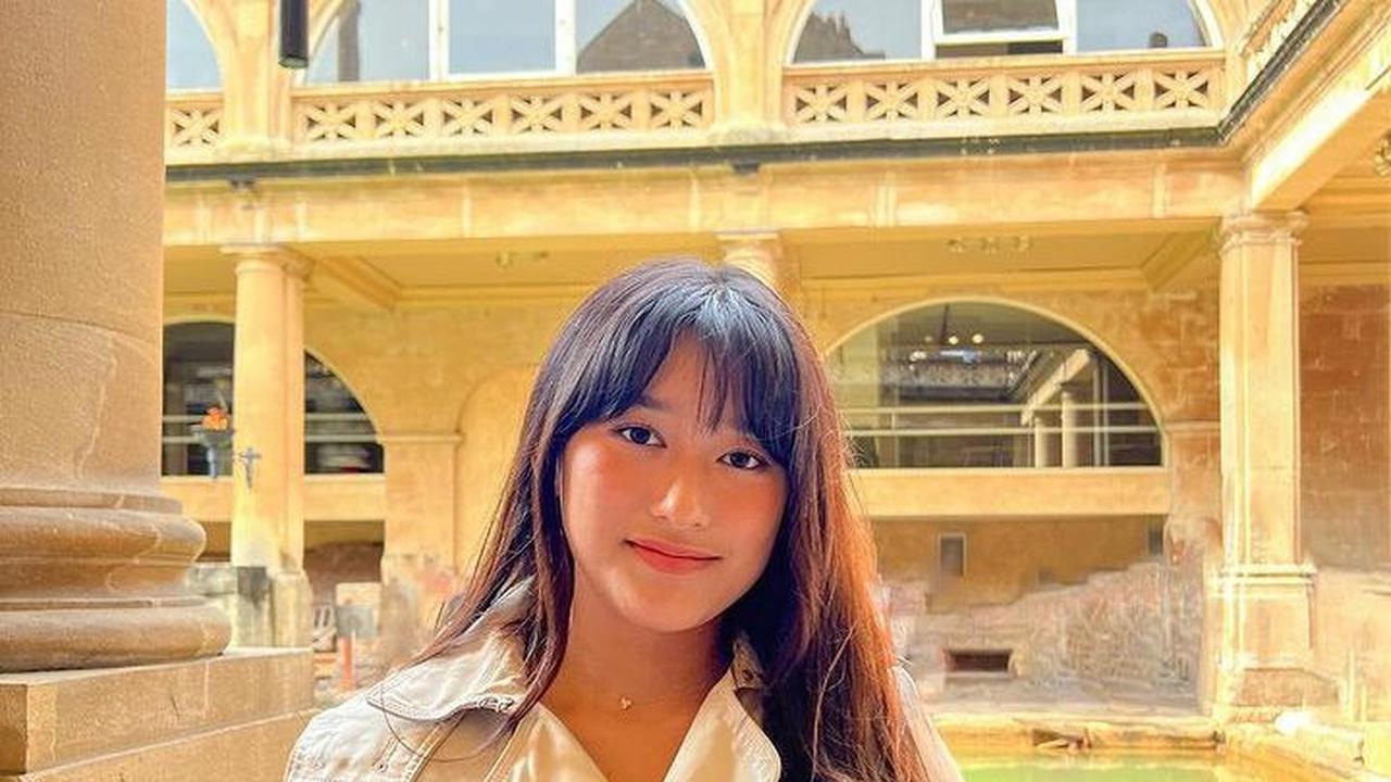 Potret Amanda Caesa di Inggris
