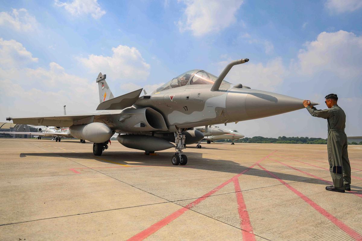 FOTO: Penampakan Pesawat Rafale Falcon 8X dan Airbus A400M di Lanud  Halim
