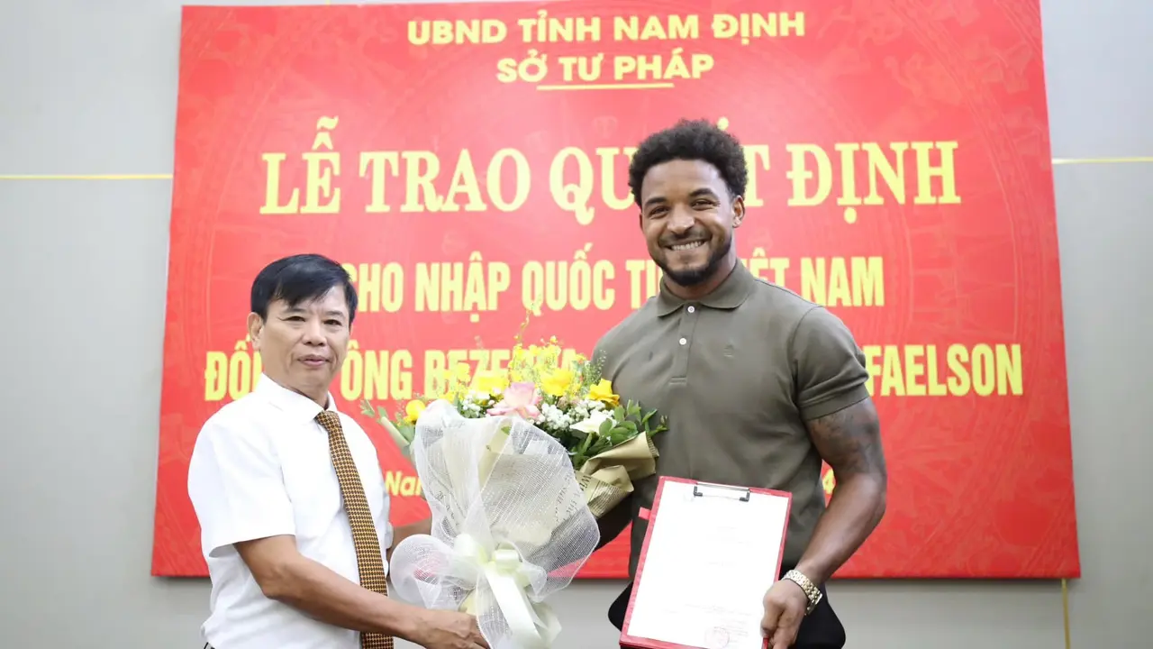 Rafaelson - Timnas Vietnam