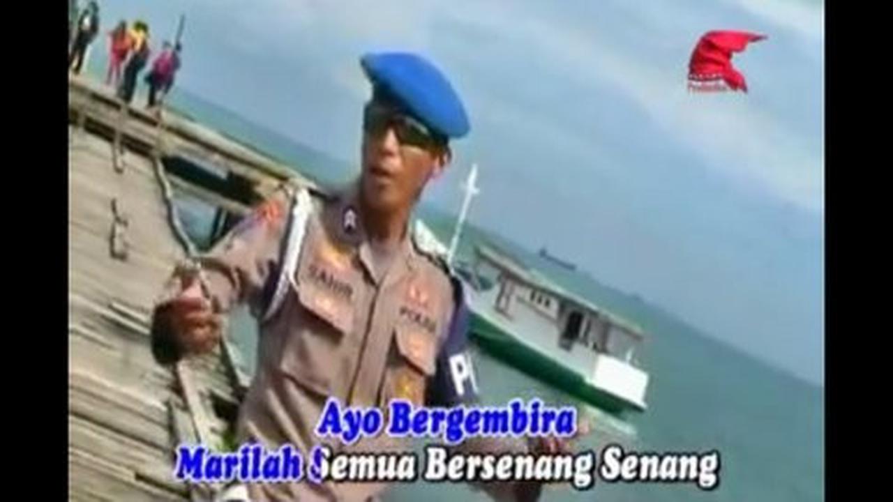 Video Briptu Sahir, piawai menyanyi dangdut & bergoyang