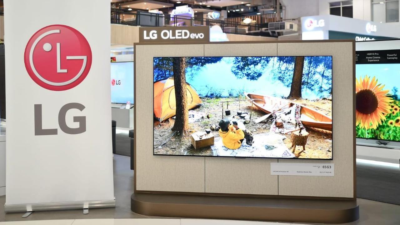 “Produk ini mewakili upaya kami terus mendorong inovasi OLED TV pada tingkat lebih tinggi. Pada reproduksi warna, kecerdasan, dan terapan desain istimewa bagi mereka yang tak menegosiasikan satu di antaranya untuk kepuasan memiliki TV.”&nbsp;