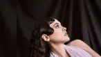 Seperti penampilan terbaru Jolene dengan rambut keritingnya ini. Ia terlihat anggun saat menjalani sesi pemotretan dengan mengusung gaya rambut bergelombangnya. (Liputan6.com/IG/@joleneemarie).