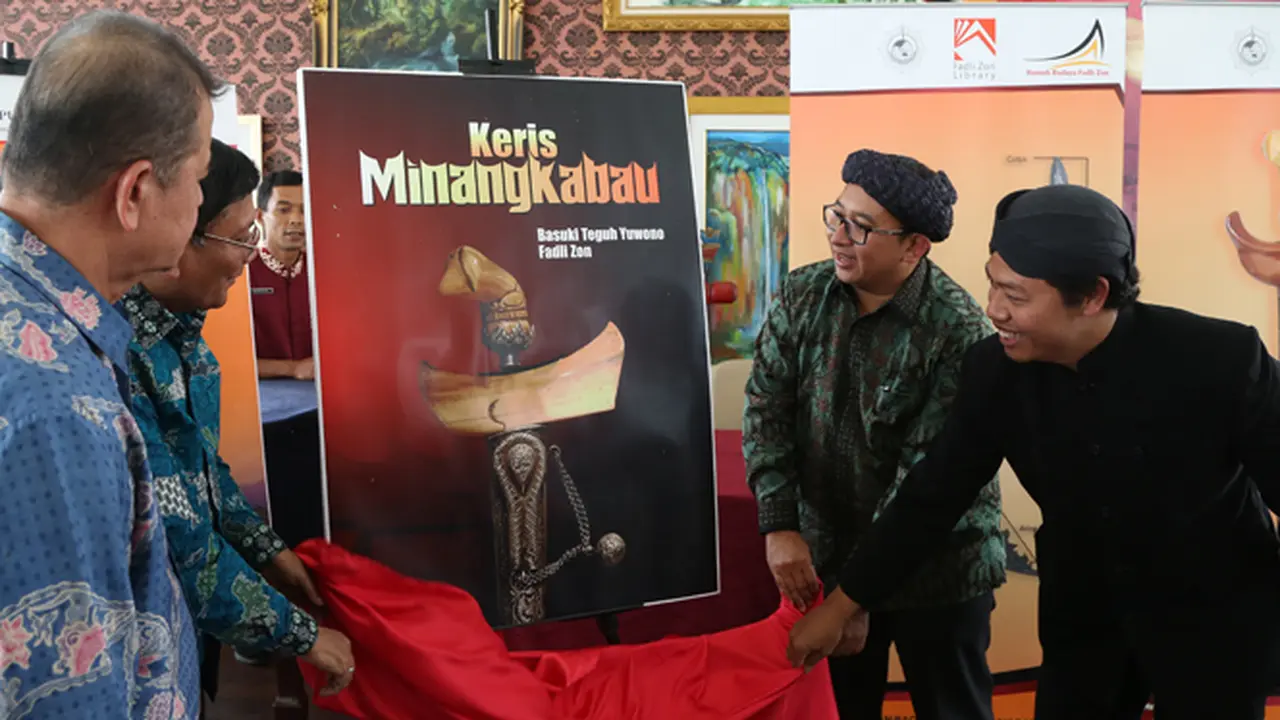 Rumah Budaya Fadli Zon Luncurkan “Keris Minangkabau”