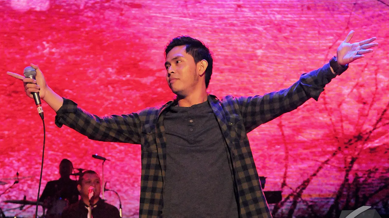 Cakra Khan