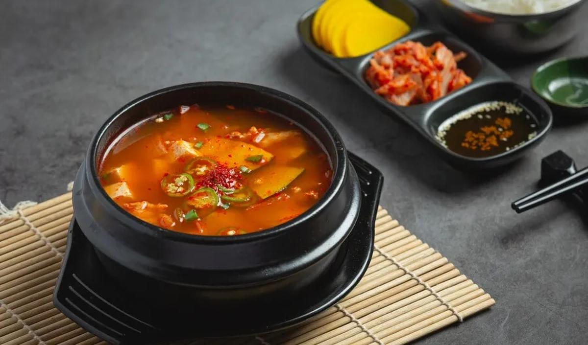 5. Sundubu Jjigae dari Korea