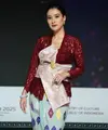 Marcella Zalianty tak hanya miliki kemampuan akting di layar kaca. Ia pun juga mumpuni bermonolog dengan penuh penghayatan [@marcella.zalianty]
