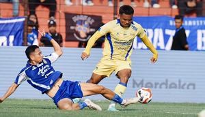 PSIM Yogyakarta melawan Persib Bandung. (Bola.com/Dok.Instagram Persib Bandung).