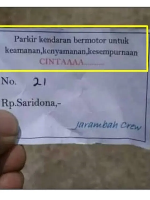 6 Tingkah Tukang Parkir Ini Kelewat Nyeleneh, Bikin Ngakak