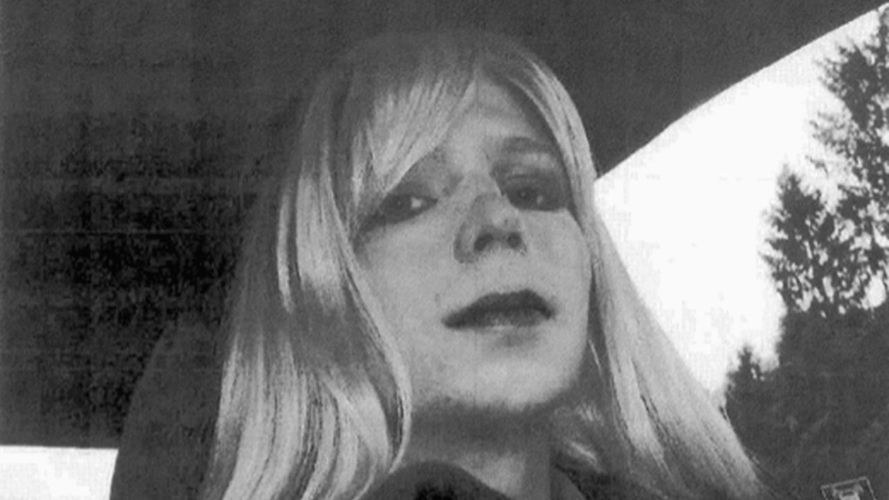 Bradley Manning atau yang kini lebih dikenal sebagai Chelsea Manning merupakan mantan analis militer AS yang membocorkan rahasia ke WikiLeaks