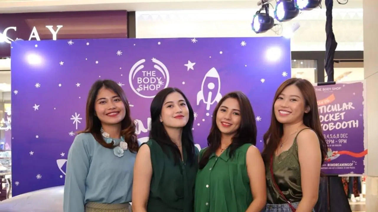 Inspirasi Makeup Natural Sambut Natal dan Tahun Baru dari The Body Shop