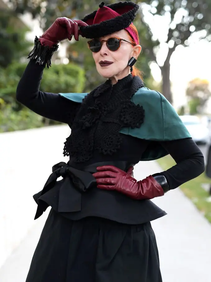 15 Style Lansia yang Nggak Kalah 'Fancy' dengan Model