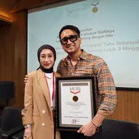 Reza Gladys dan suami (Istimewa)