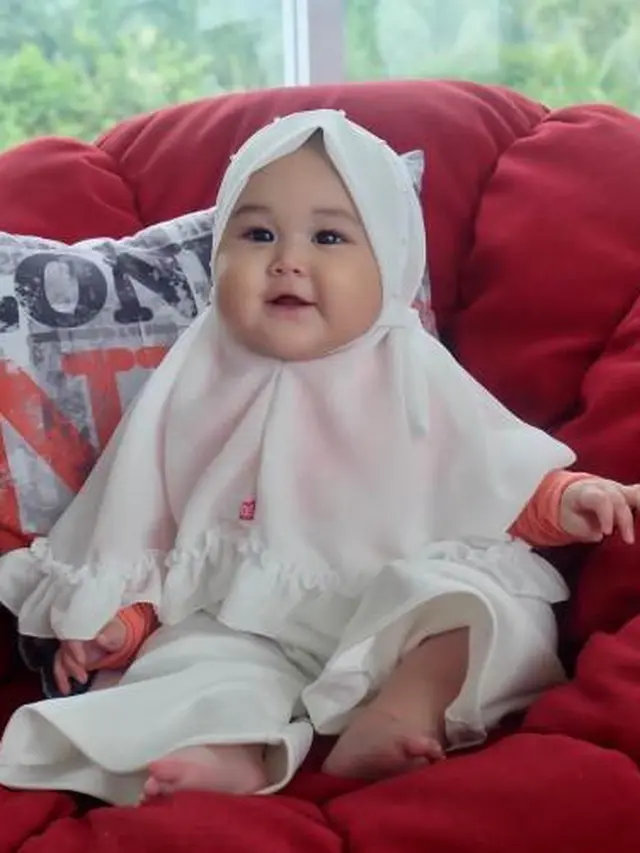 Bayi perempuan