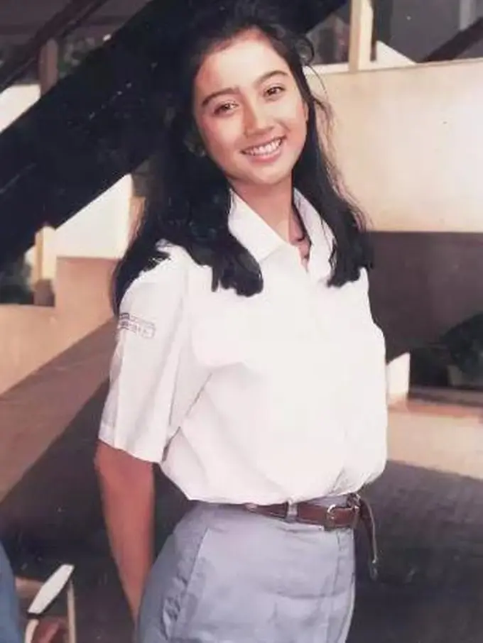 Desy Ratnasari saat SMA (Foto: Dream)