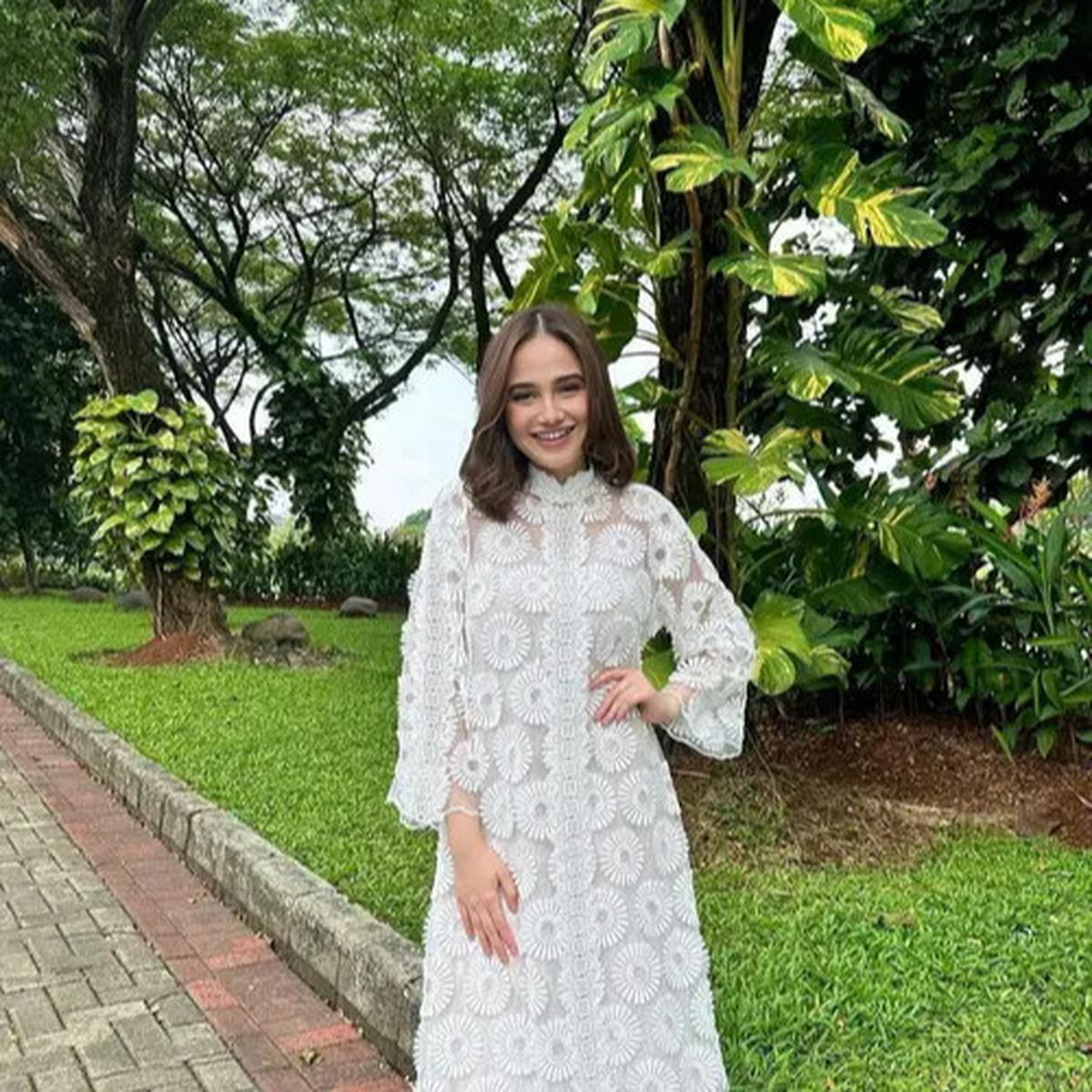 Ilustrasi Gamis ala Selebriti