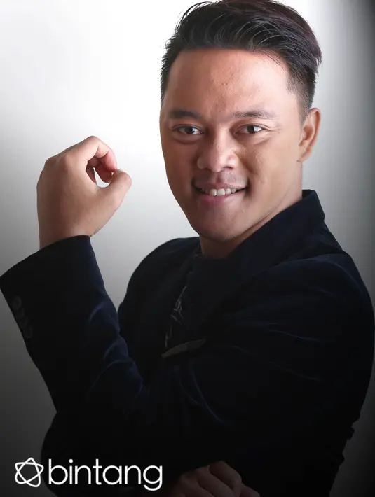 Danang D’Academy merasakan jika keahliannya menyanyi merupakan anugerah dari Yang Maha Kuasa. Dari keroncong itu Danang punya kelenturan yang berbeda dibandingkan penyanyi lain. (Galih W. Satria/Bintang.com)