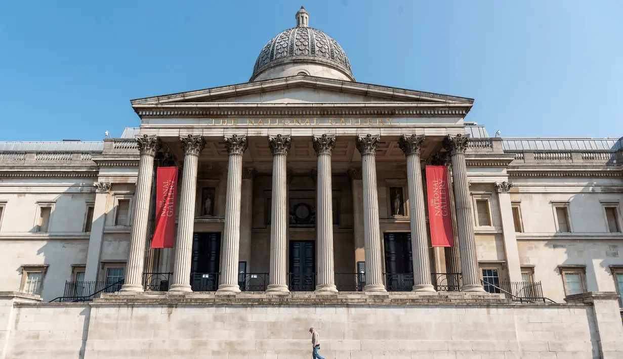 National Gallery yang tutup di London, Inggris (24/6/2020). PM Inggris Boris Johnson mengatakan aturan jaga jarak sosial sejauh 2 meter yang saat ini berlaku akan dilonggarkan menjadi "1 meter lebih" mulai 4 Juli untuk melonggarkan lebih lanjut lockdown terkait coronavirus. (Xinhua/Ray Tang)
