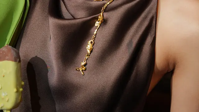 Kenikmatan Es Krim yang Bisa Dikenakan dalam Kolaborasi Magnum Pistachio dan Gelap Ruang Jiwa