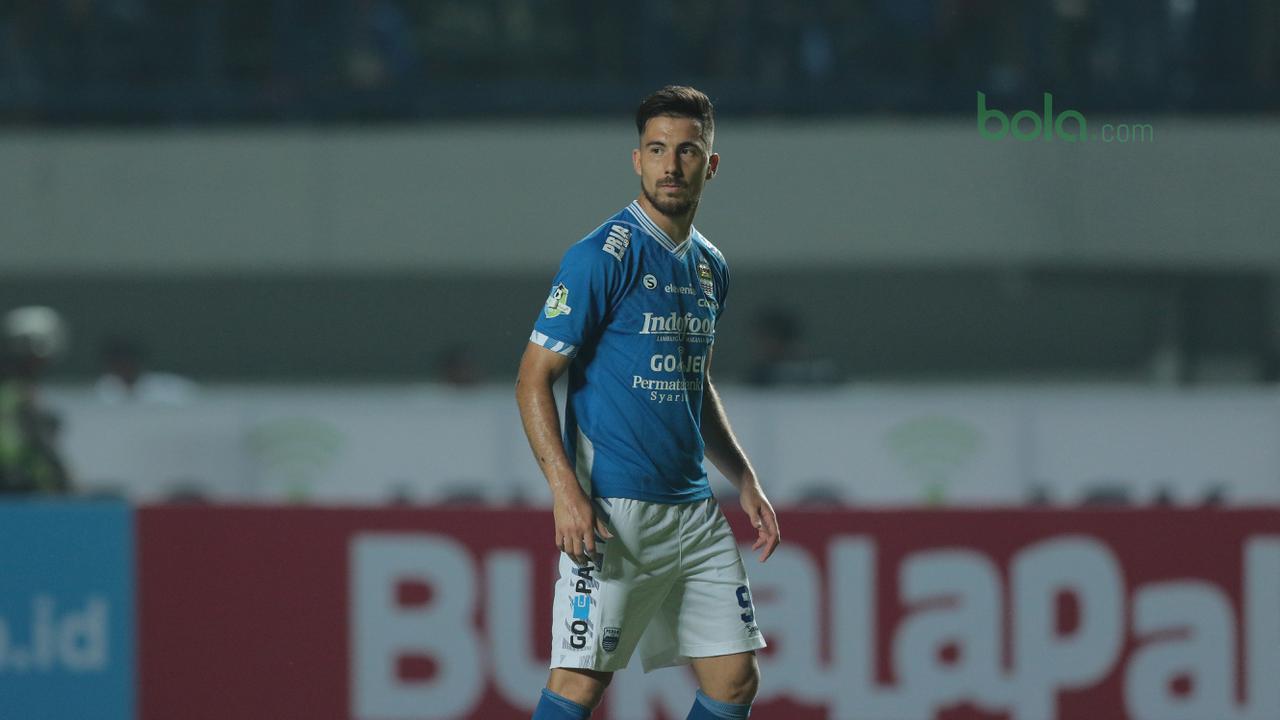 Persib Bandung, Mitra Kukar, Liga 1 Indonesia, Bola.com, Jonathan Bauman