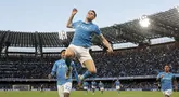 Pemain Napoli Scott McTominay melakukan selebrasi usai mencetak gol cepat pada laga detik ke-25 Liga Italia 2024/2025 melawan Como yang berlangsung di Stadion Diego Armando Maradona, Napoli, Italia, Jumat (04/10/2024) WIB. (Foto AP/LaPresse/Alessandro Galofaro)