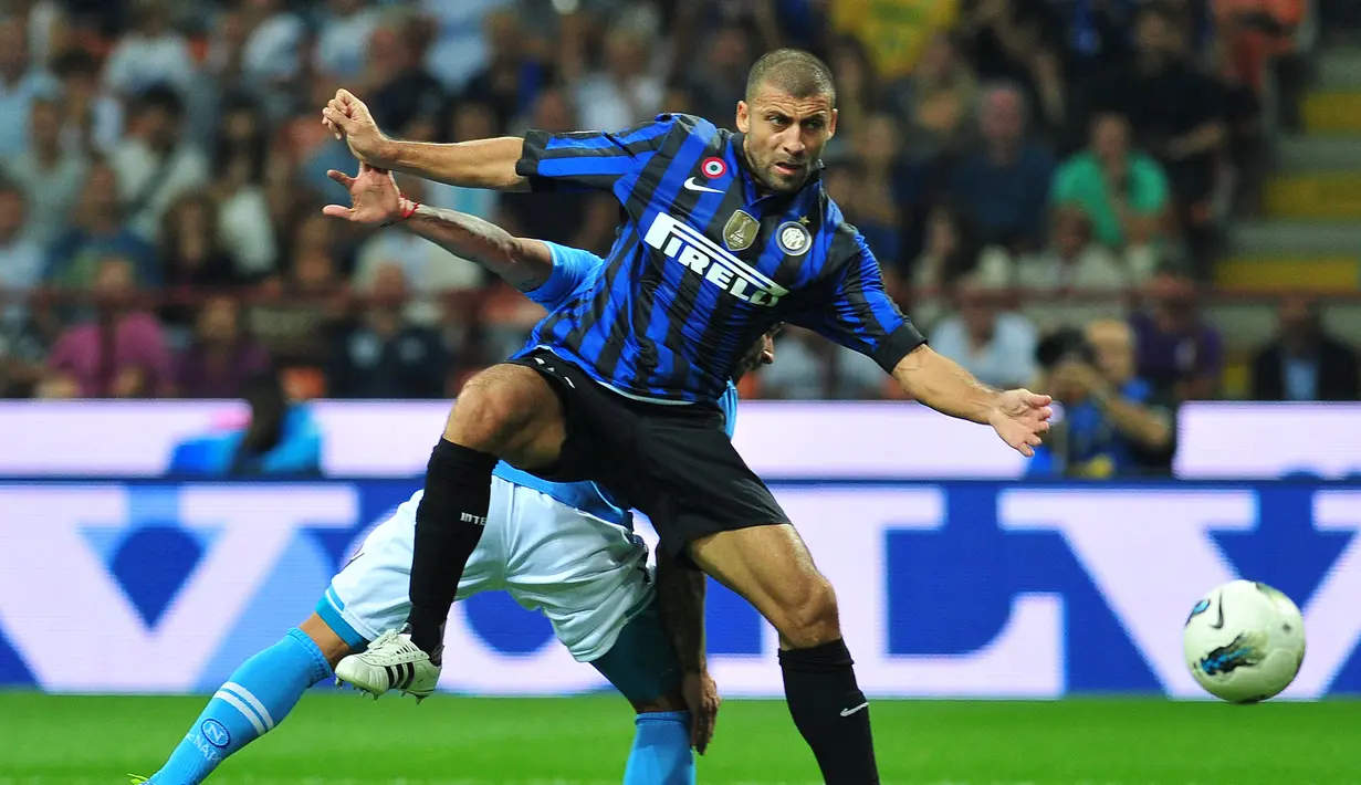 Walter Samuel bermain di Inter tahun 2005-2014 dan mempersembahkan treble winners termasuk trofi Liga Champions musim 2009-2010. (AFP/Alberto Pizzoli)