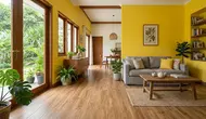 8 Warna Cat Rumah yang Cocok Dipadukan dengan Lantai Motif Kayu, Makin Elegan