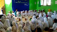 Madrasah buat mayoritas para pengajar bukanlah menjadi pegangan utama untuk mendapatkan penghasilan. (Liputan6.com/Muhamad Ridlo)