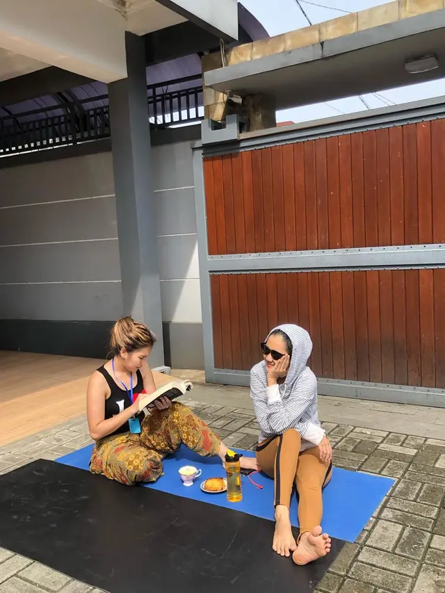 Kegiatan 10 Artis saat Habiskan Waktu "di Rumah Aja" Ini Bisa Ditiru