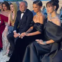 Melihat Disney Princess dalam dunia nyata dari penampilan Lisa BLACKPINK, Priyanka Chopra, Zendaya, dan Anne Hathaway (@blackpinkazerbaijann)