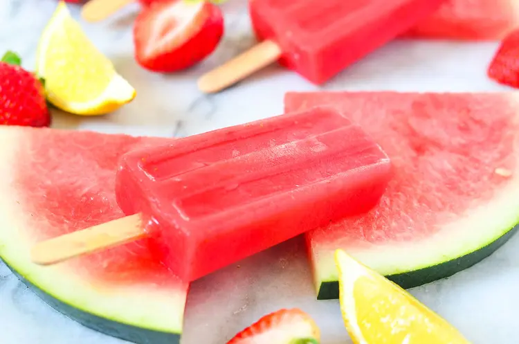 Ketahui alasan kamu nggak boleh menyimpan buah semangka di dalam kulkas. (Sumber Foto: Super Healthy Kids)