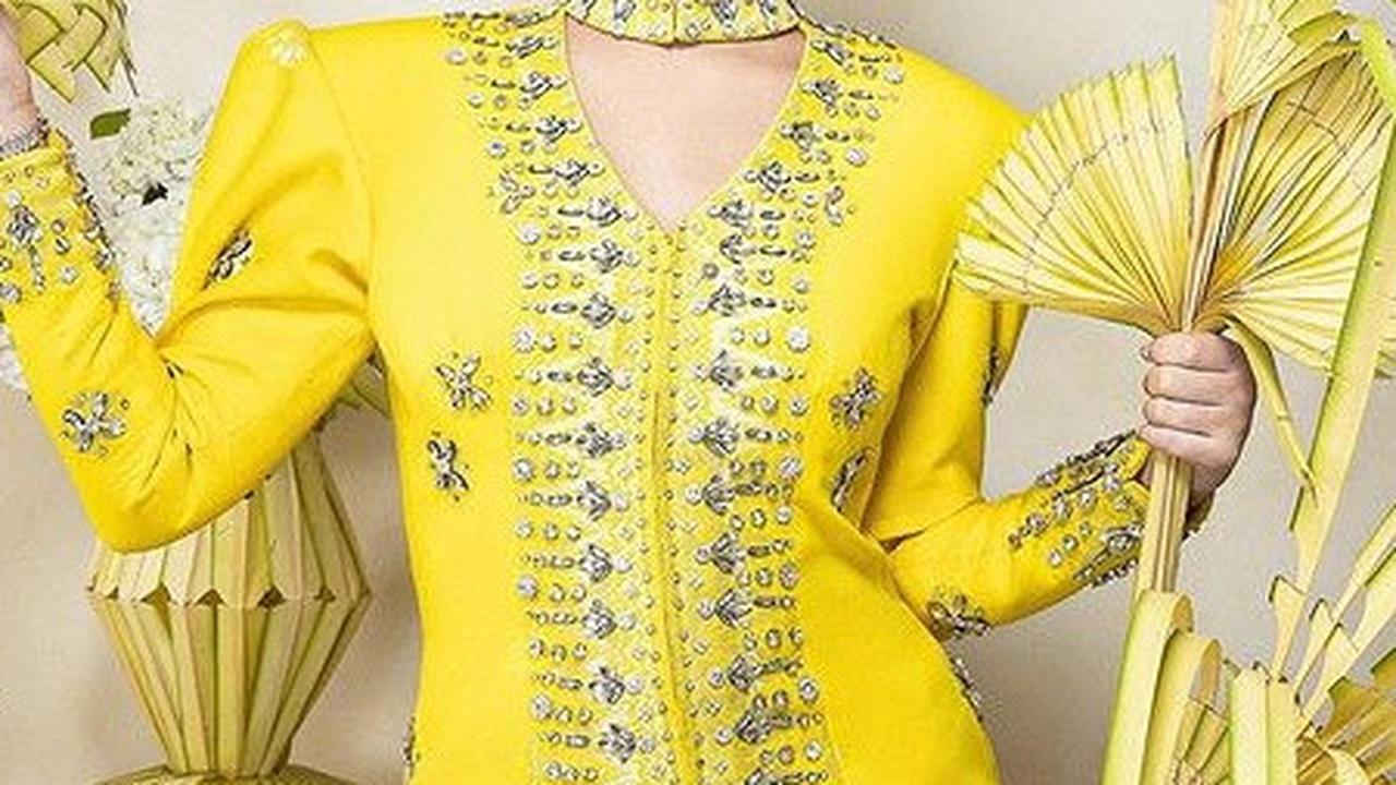 Selain dikenal sebagai seorang pesinetron, Asha juga dikenal sebagai seorang model. Di akun Instagram pribadi Asha keram membagikan momen dirinya melakukan sesi pemotretan profesional.