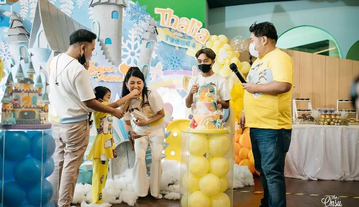 Potret Ultah Thania dan Thalia Putri Onsu (Instagram/sarwendah29)