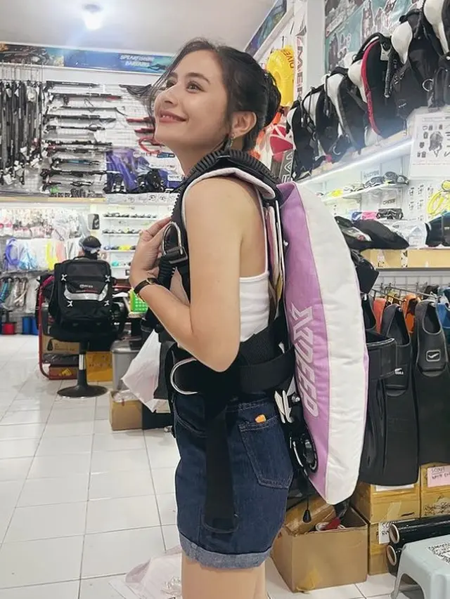Prilly Latuconsina (Instagram/prillylatuconsina96)